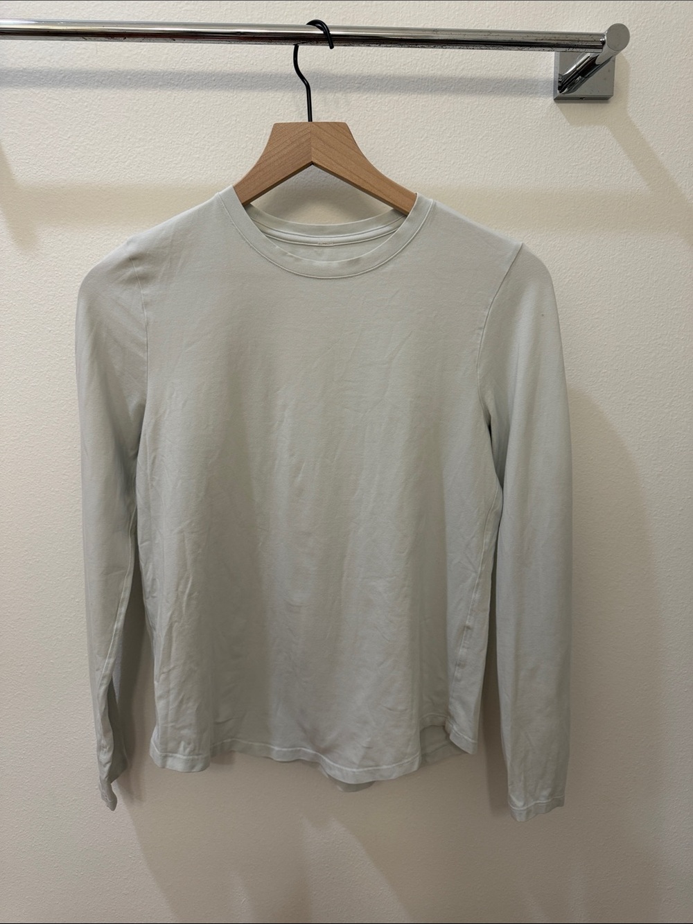 lululemon athletica Women's Long Sleeve Crewneck Tee - Light Sage